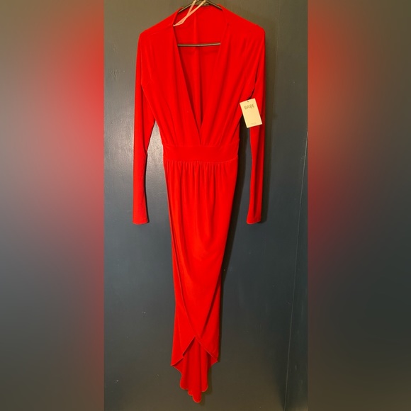 Red Dress - Picture 5 of 8